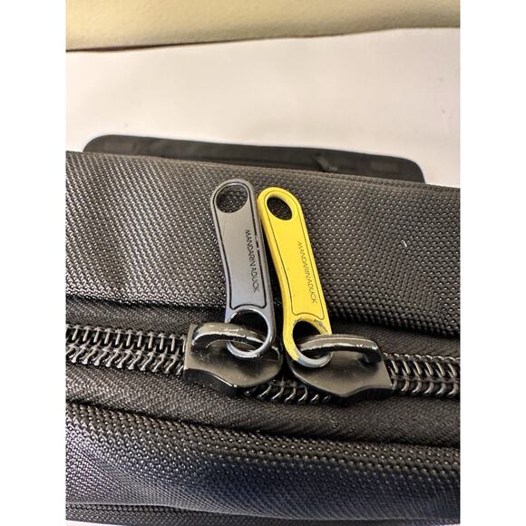 Mandarina Duck Laptop Bag Briefcase Messenger 17x13 Please Read - Picture 3 of 16